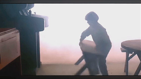 Cena do filme The Last Starfighter (1984) com um fliperama
